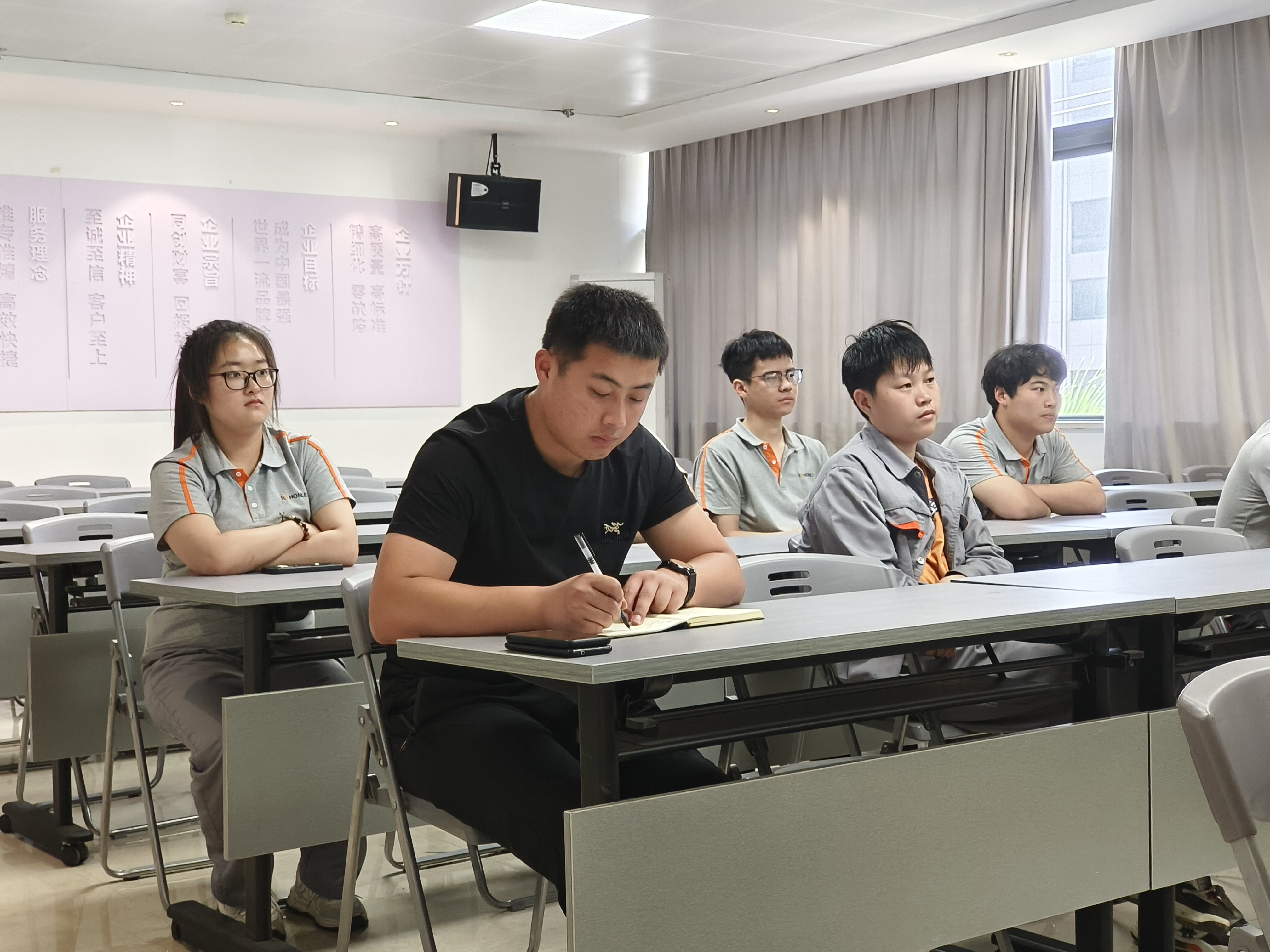 明博体育app官网入口